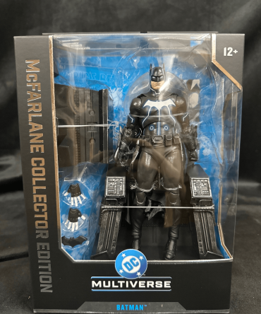 [Ready Stock] McFarlane DC MCFARLANE COLLECTOR EDITION 7IN - #47 BATMAN W/ MOBIUS CHAIR